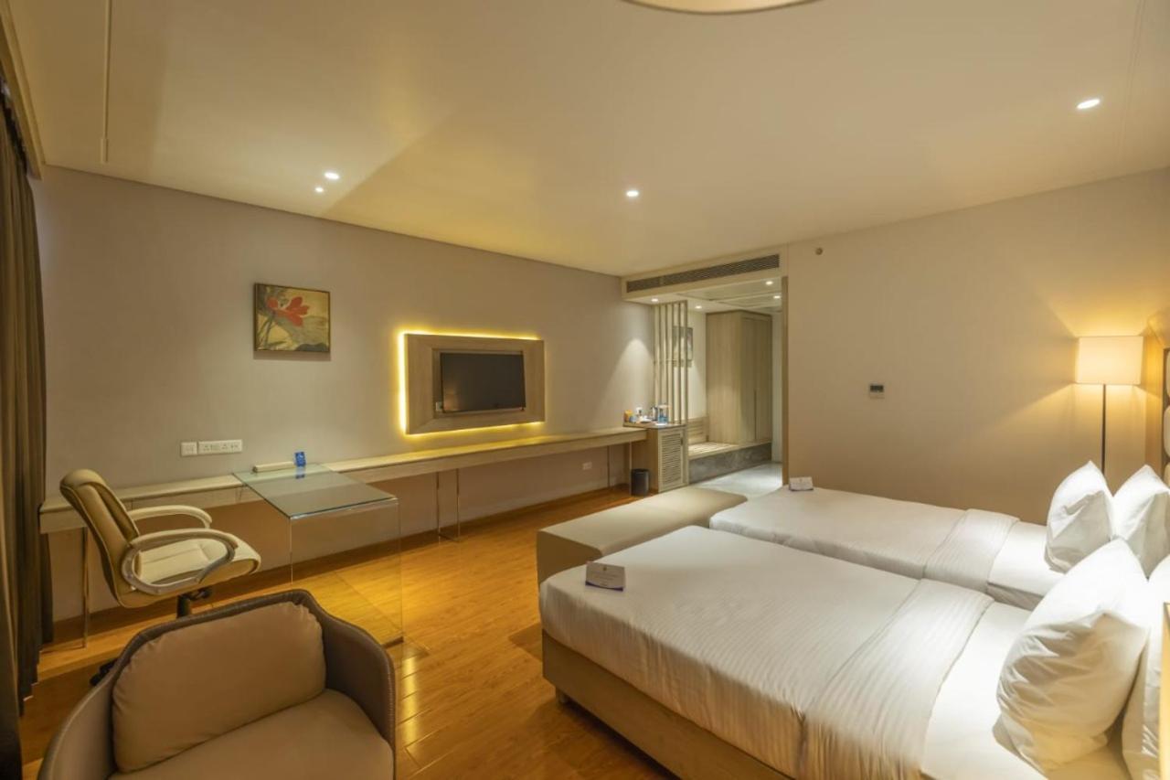 Sarovar Portico Morbi Exterior photo